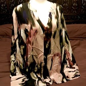 🖤 Jennifer Lopez tie dye print blouse